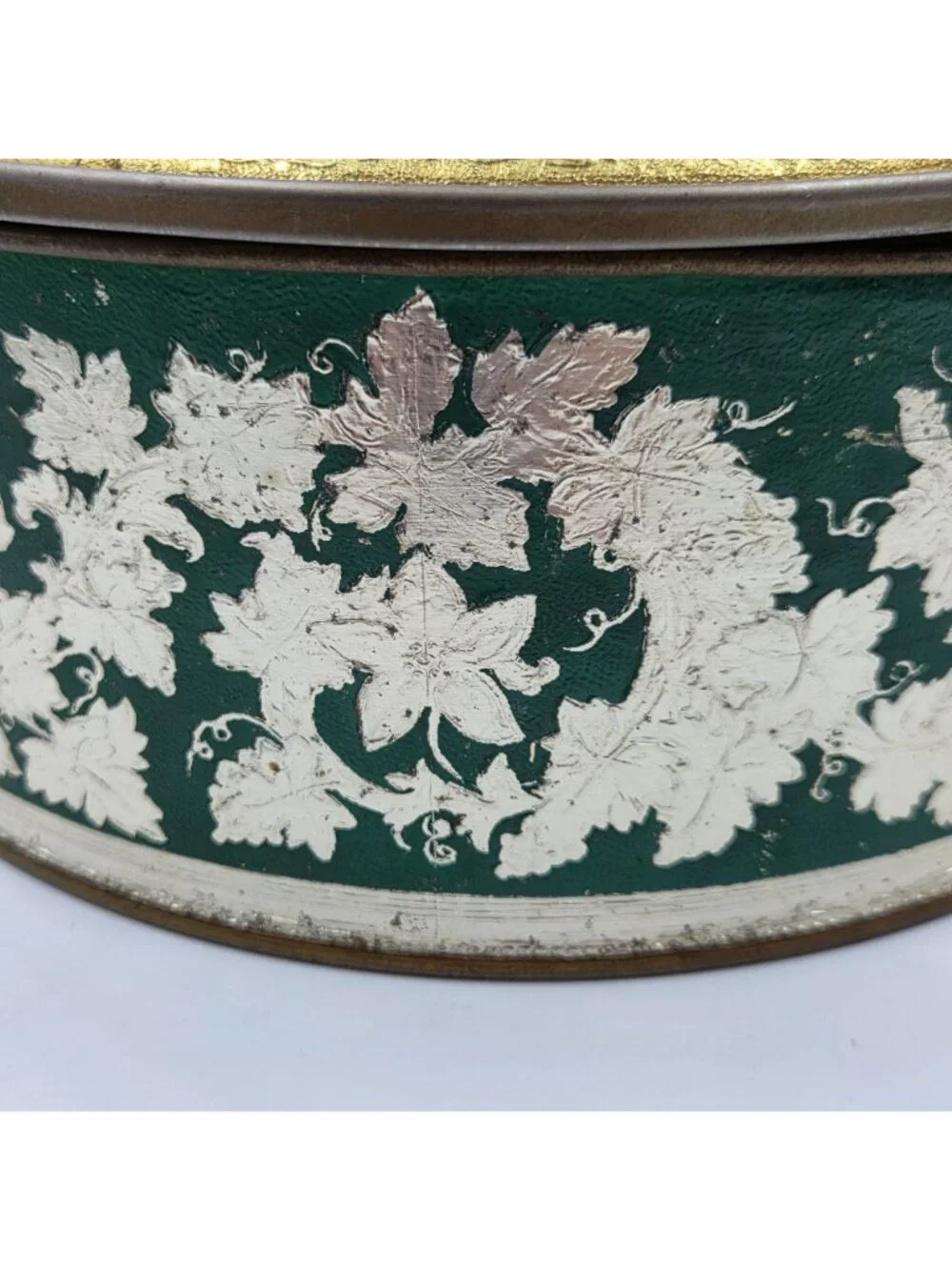 Guildcraft New York Ornate Gold Filigree Lid Floral Pattern Side Metal Round Box